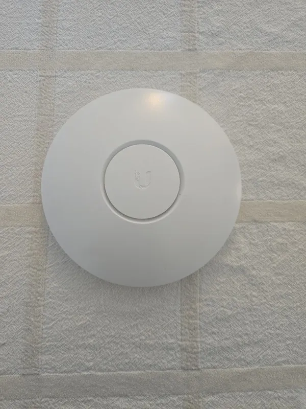 Точка доступа Wi-Fi Ubiquiti Networks UniFi AP UAP SWX-UAP 6545A-UAP Wireless Ac