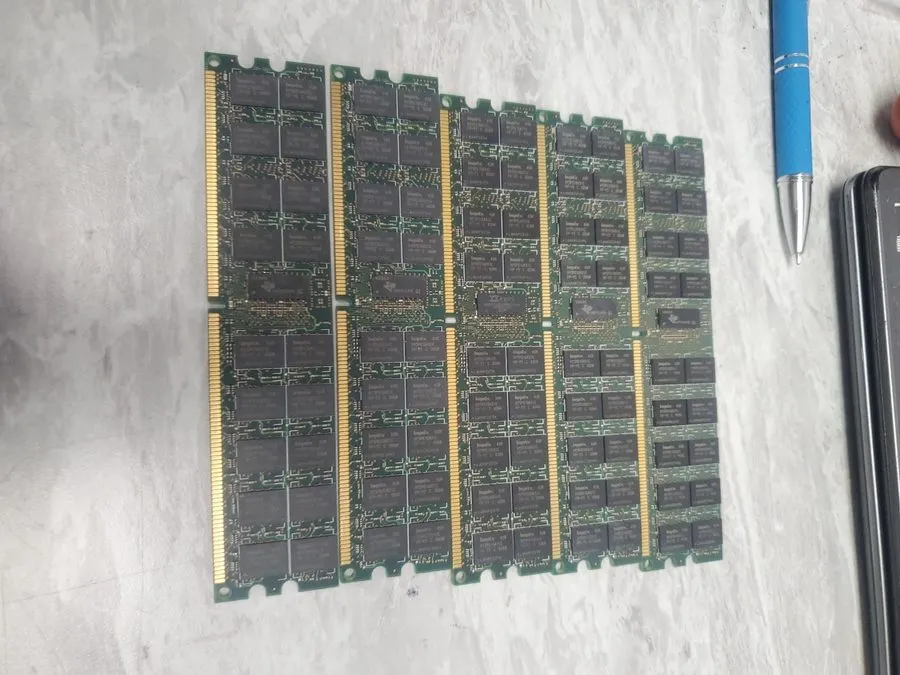 Модуль памяти 1 HYNIX 4GB 2Rx4 PC2-5300P-555-12 1gb stick — фото лота 2