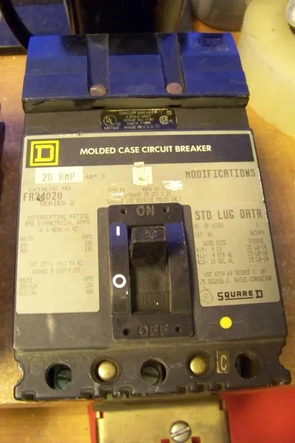 Автоматический выключатель Square D FA34020 I-Line Circuit Breaker 20A 3-Pole 48