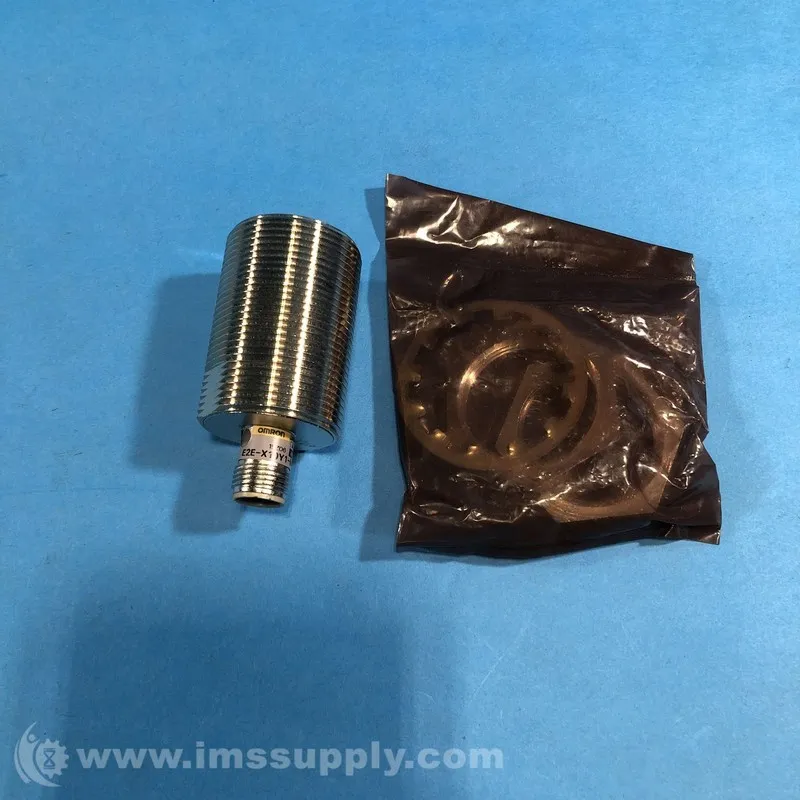 Датчик приближения Omron Proximity Sensor E2E-X10Y1-M1
