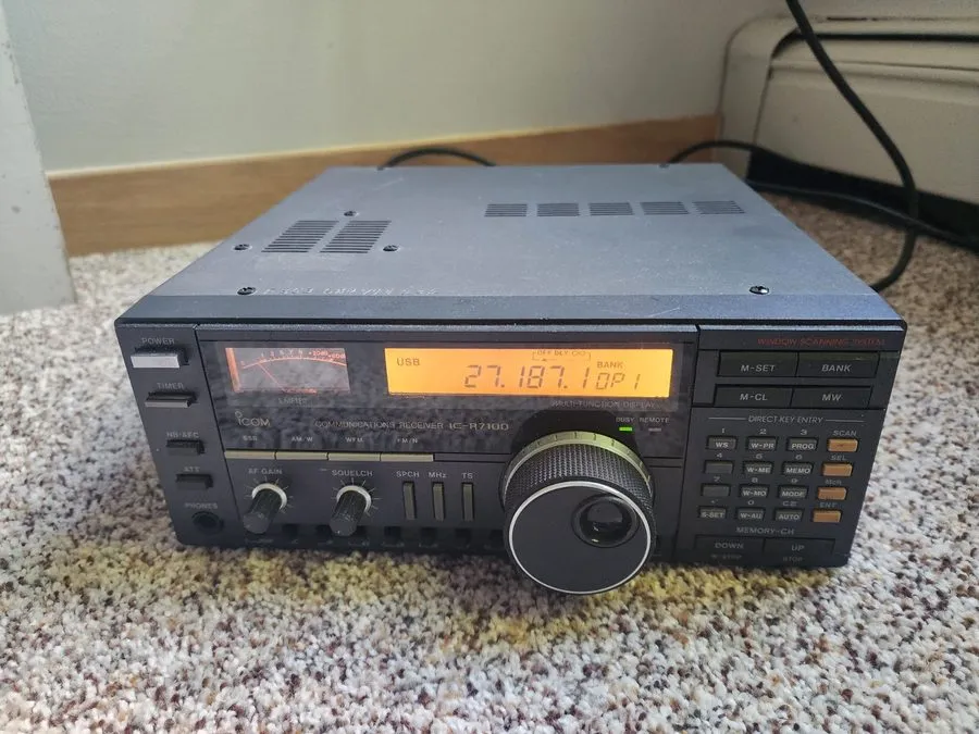 Радиостанция ICOM IC-R7100 HF VHF UHF Communication Receiver Scanner Ham Radio — фото лота 1