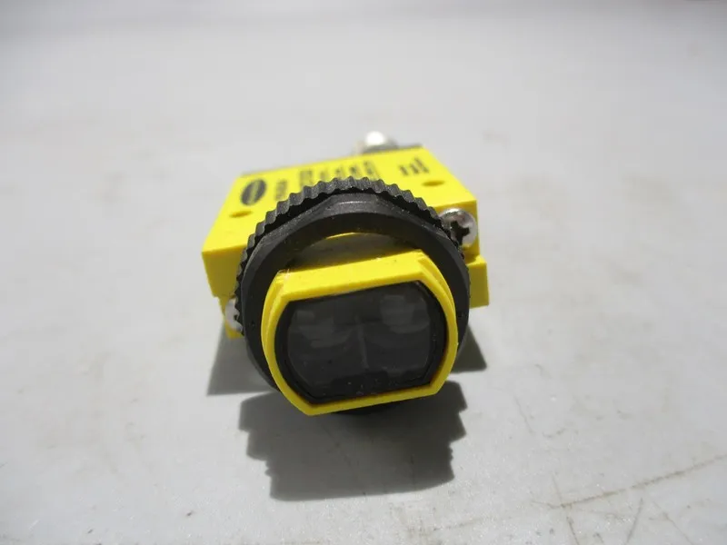 Фотоэлектрический датчик Banner SM312CV2QD Mini-Beam Photoelectric Sensor 10-30V