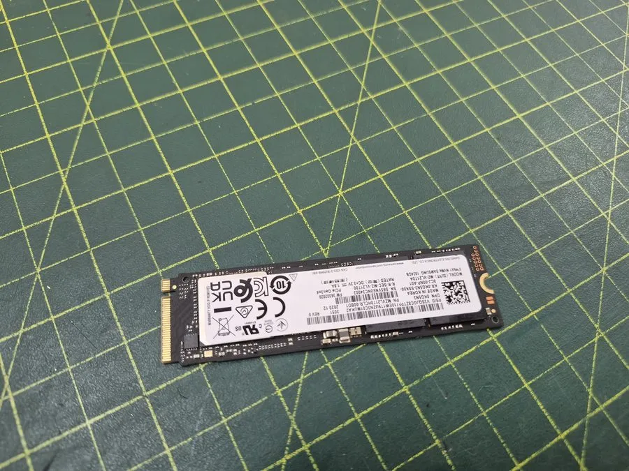 SSD-накопитель Samsung PM9A1 1TB NVMe M.2 PCIe Gen4x4 SSD MZ-VL21T0A High Speed 