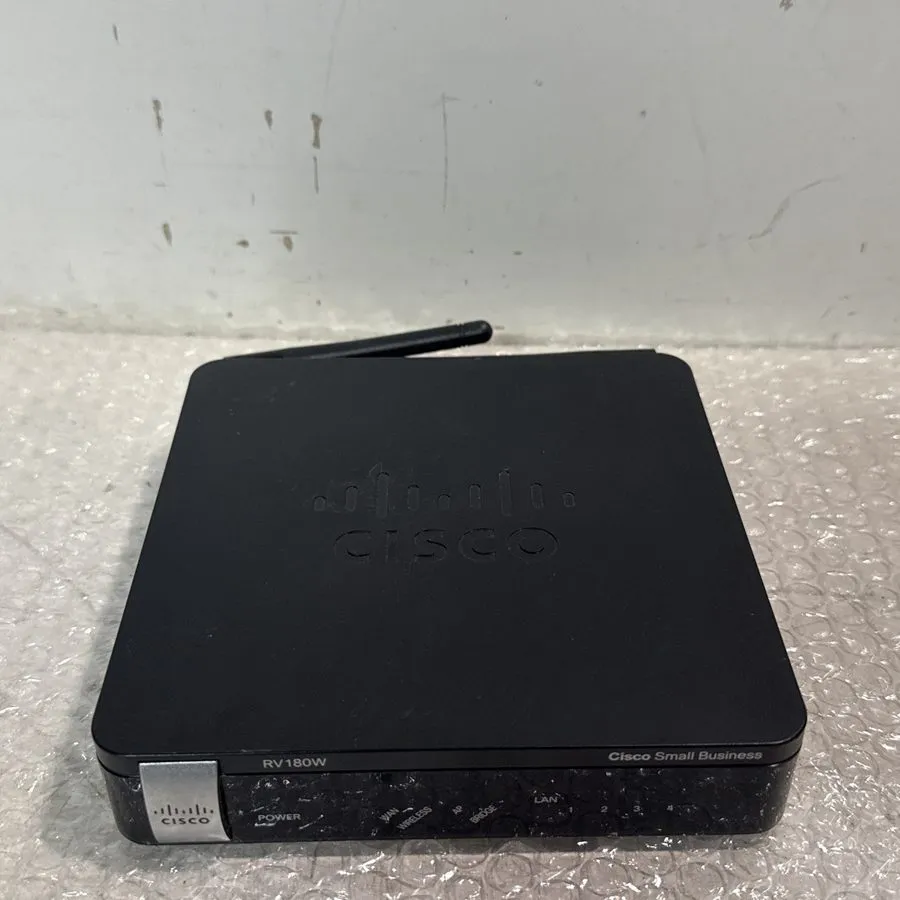 Маршрутизатор Cisco Small Business Single Band RV180 VPN 4 Port Router