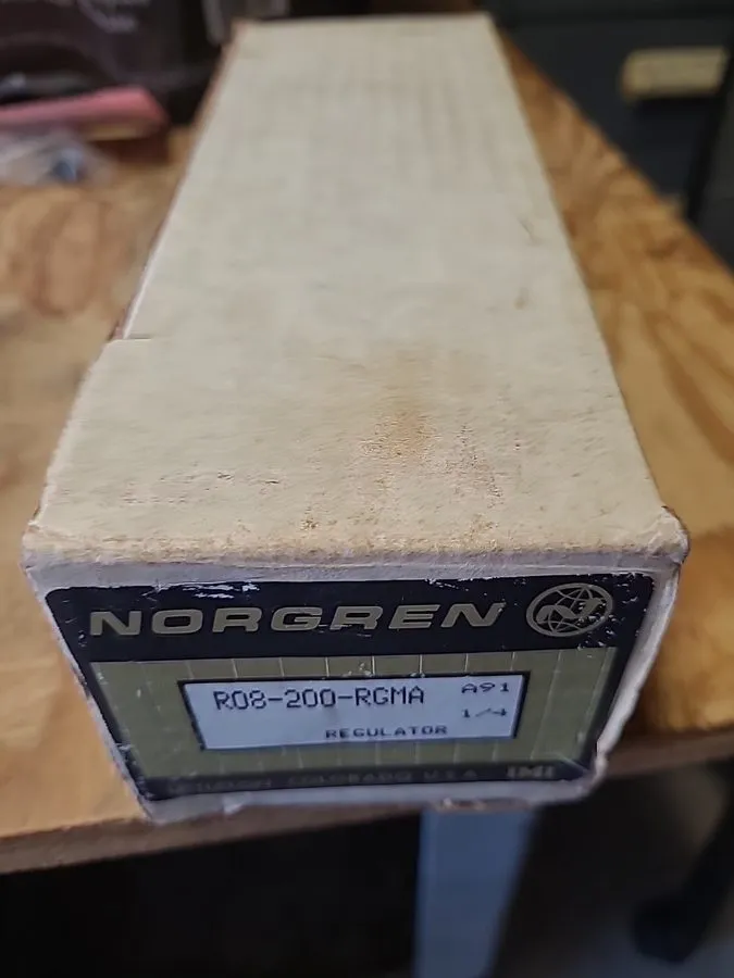 Трубопроводная арматура Norgren R08-200-RGMA 5-150 psig 1/4 NPTF Pneumatic Press — фото лота 1