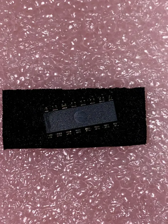 Микросхема Texas Instruments SN74LS395AN 1820-1446 IC SHF-RGTR TTL/LS SYNC/ASYNC