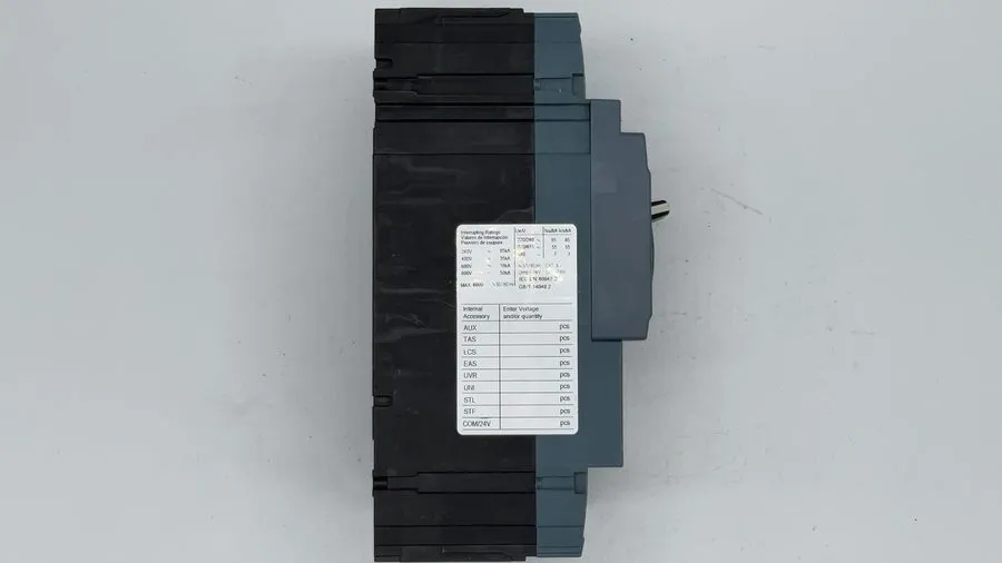 Автоматический выключатель Siemens 3VA5225-5EC31-0AA0 3 Pole Circuit Breaker