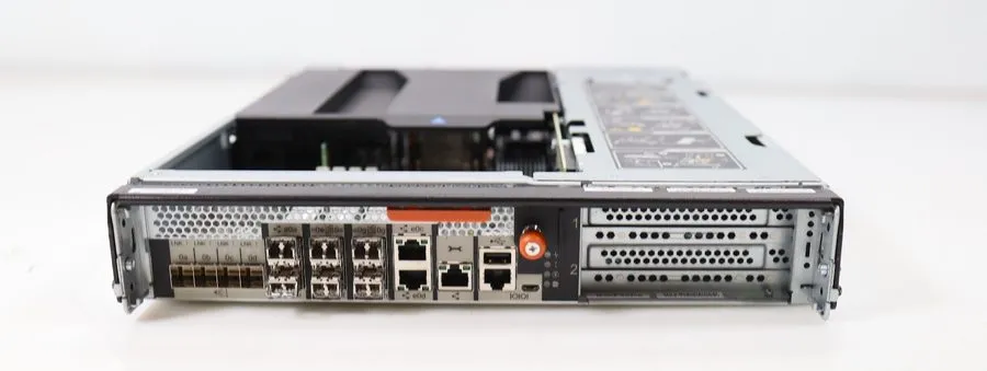 Контроллер СХД Netapp 111-02493+E1 Filer Storage Controller Head Node AFF A300 N