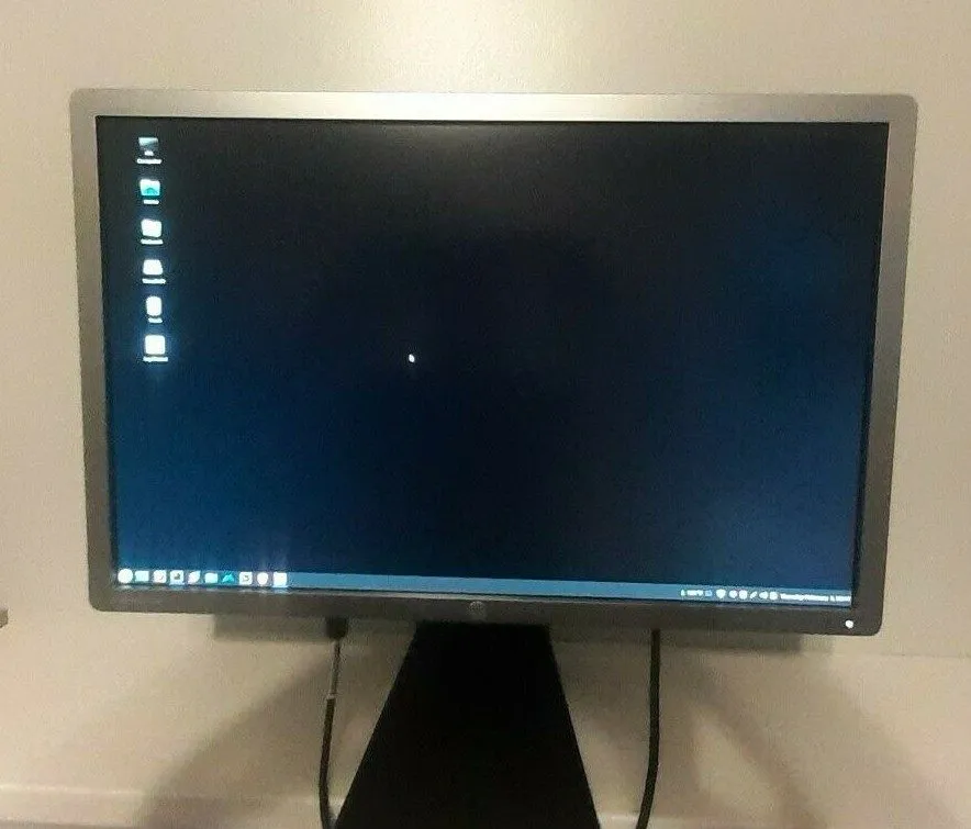 Монитор HP EliteDisplay E241i 24" LED LCD FHD Monitor 1920 x 1200: Excellent