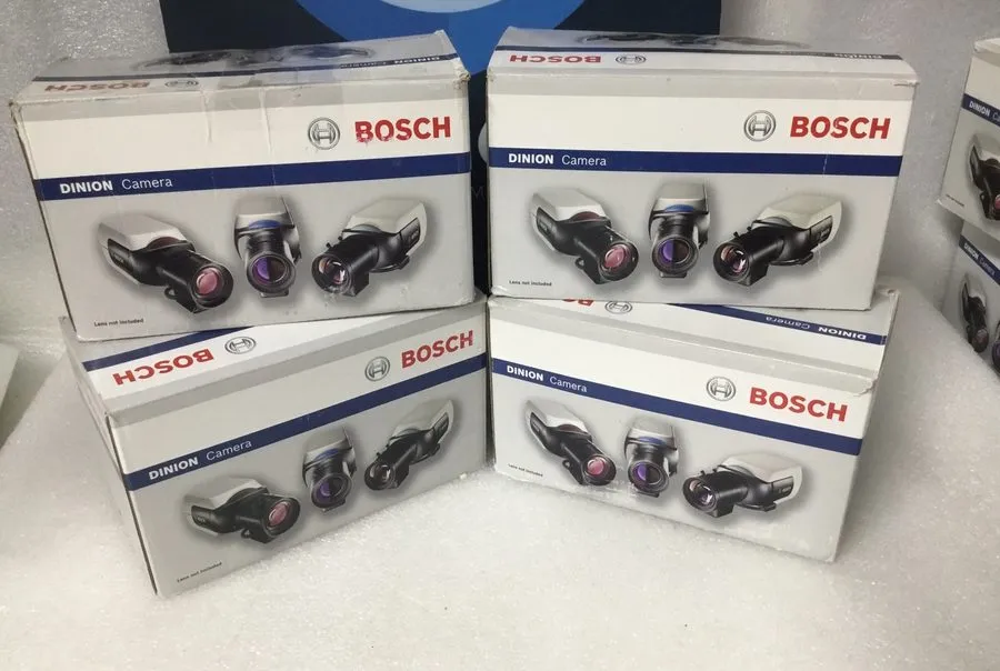 Камера Bosch VBC-4075-C21 DINION 960H Security Color Camera W/ 720TVL 2.8-12mm D