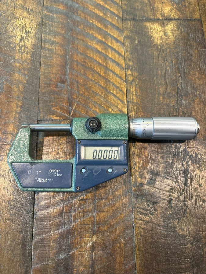 Микрометр Vintage Mitutoyo 0-1” Digital Micrometer No. 293-768-30 .00005” 0.001m
