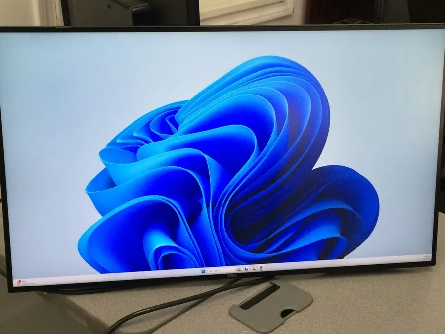 Монитор Dell UltraSharp U2719D 27" QHD LED LCD Monitor W/Stand/Cables AS-IS
