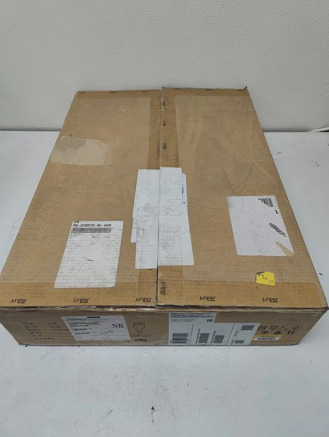 Коммутатор Juniper QFX5200-32C-AFI 32-Port QSFP+/QSFP28 100GbE Switch