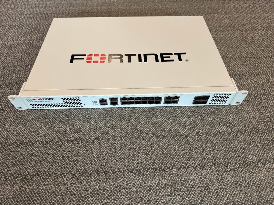 Межсетевой экран Fortinet FG-200E FortiGate 200E 18-Ports Gigabit Security Firew