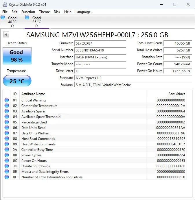 SSD-накопитель Samsung PM961 256GB M.2 2280 NVMe PCIe SSD MZVLW256HEHP 99% Healt