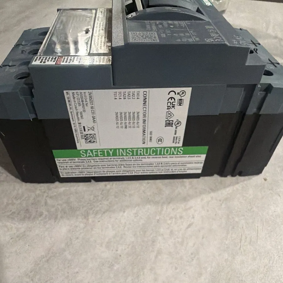 Автоматический выключатель Siemens 3VA5222-6EC31-0AA0 225 Amp 3-Pole Molded Case