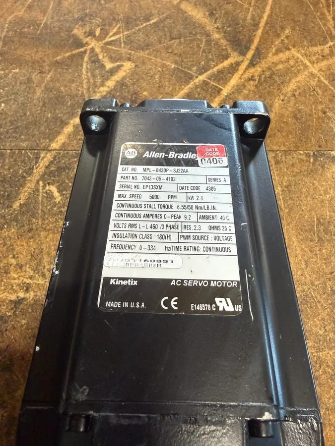 Серводвигатель Allen Bradley MPL-B430P-SJ22AA Servo Motor 5000RPM 2.4KW 3PH 460V — фото лота 2