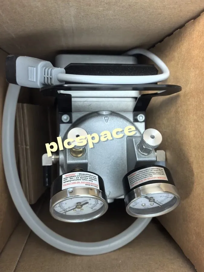 Насос GAST DOA-P504-BN Oilless Diaphragm Vacuum Pump 1.0 cfm/24"Hg-60 psi/220V