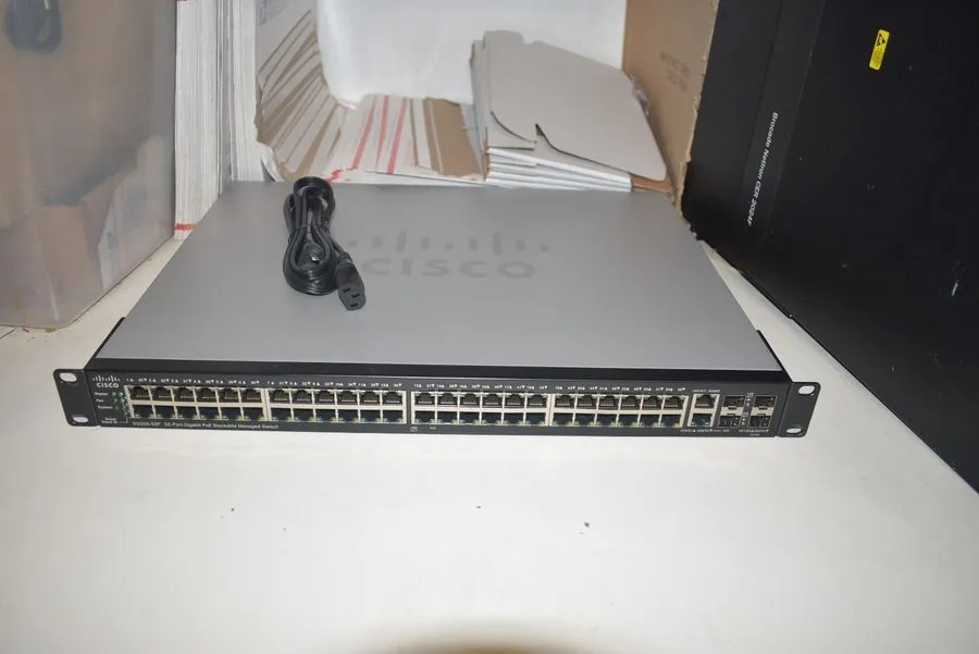 Коммутатор CISCO SG500-52P-K9 V04 52-Port Gigabit PoE Stackable Manage Switch