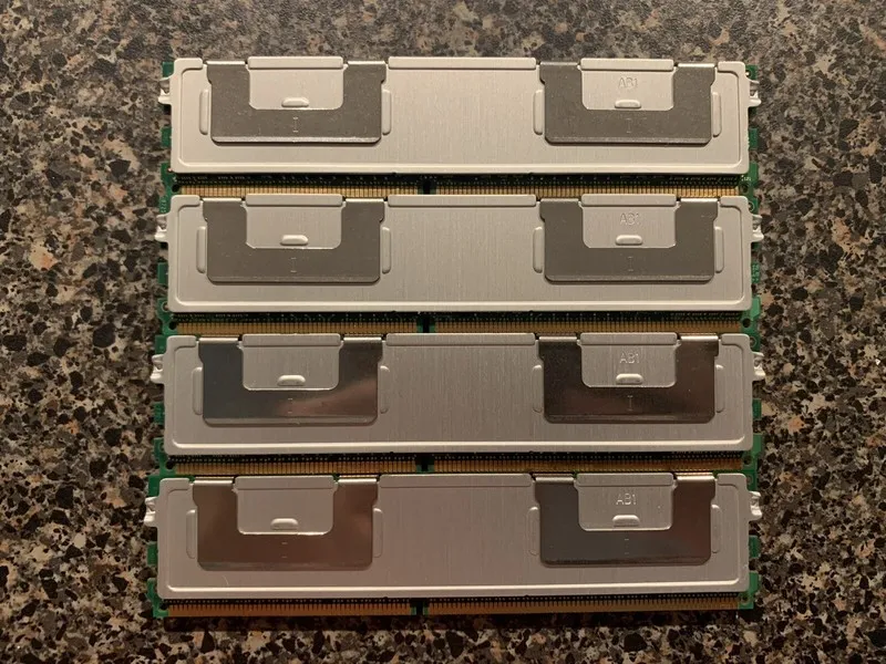 Модуль памяти Hynix 8GB PC2-5300F fully buffered DDR2 667Mhz ECC Server Memory R