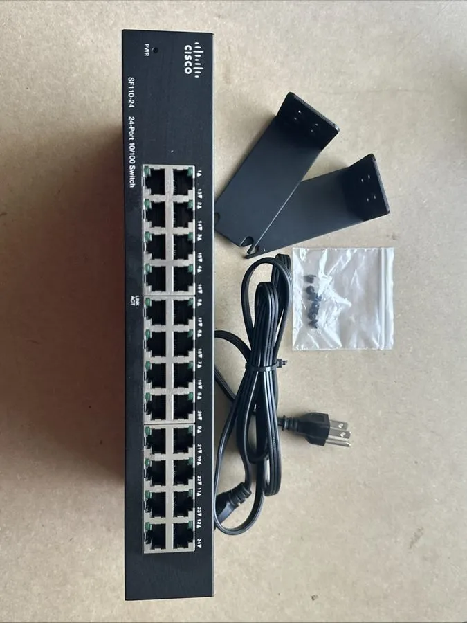 Коммутатор Cisco Small Business Unmanaged (SF110-24) 24-Ports Rack-Mountable Eth