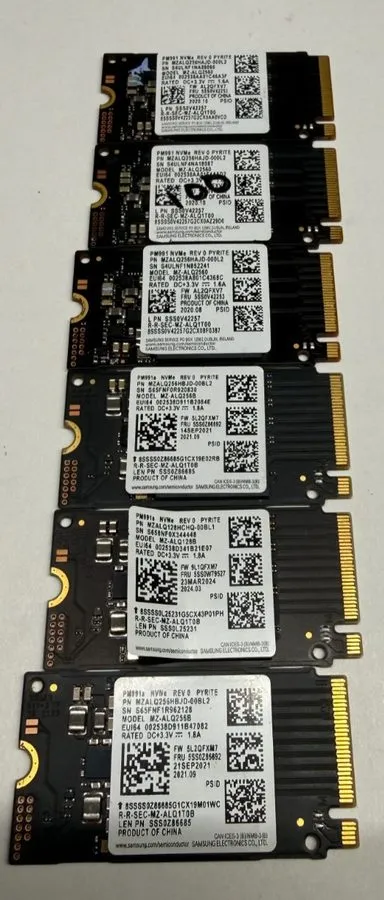 SSD-накопитель Samsung PM991A 256GB SSD NVMe PCIe 3.0 x4 M.2 2230 MZ-ALQ256B MZA