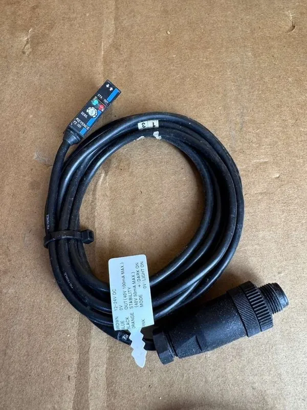 Фотоэлектрический датчик Keyence PZ-101 Photoelectric Sensor