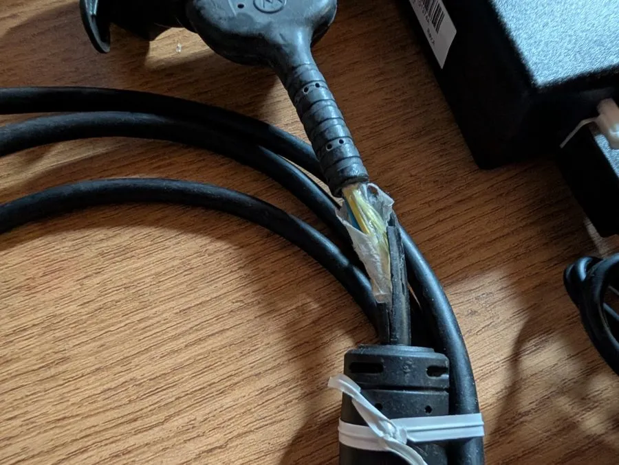 Сканер штрих-кода USB Charging Cable Assembly 25-102775-02R Zebra Symbol Motorol — фото лота 2