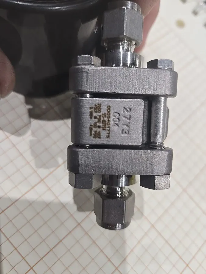 Клапан Swagelok SS-62TS4 Stainless Steel 3-Piece 60 Series Ball Valve FNSP