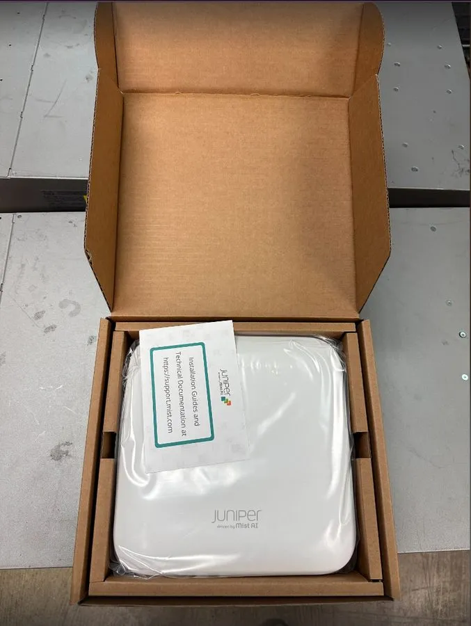 Точка доступа Wi-Fi JUNIPER Wi-Fi 6E Indoor Access Point 802.11ax Unclaimed AP45