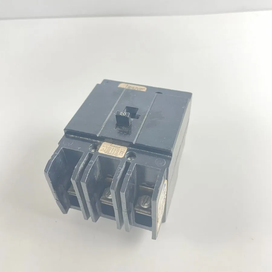 Автоматический выключатель Challenger CH3020 Bolt-On Circuit Breaker 20A 3P 277/