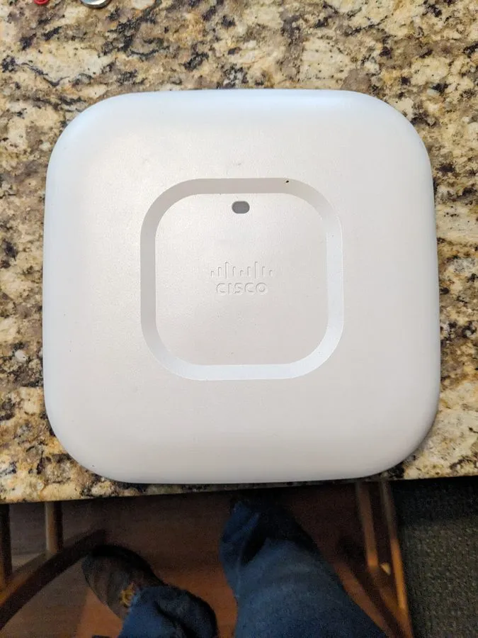 Точка доступа Wi-Fi Cisco AIR-CAP2702I-B-K9 Dual Band Wireless Access Point PoE 