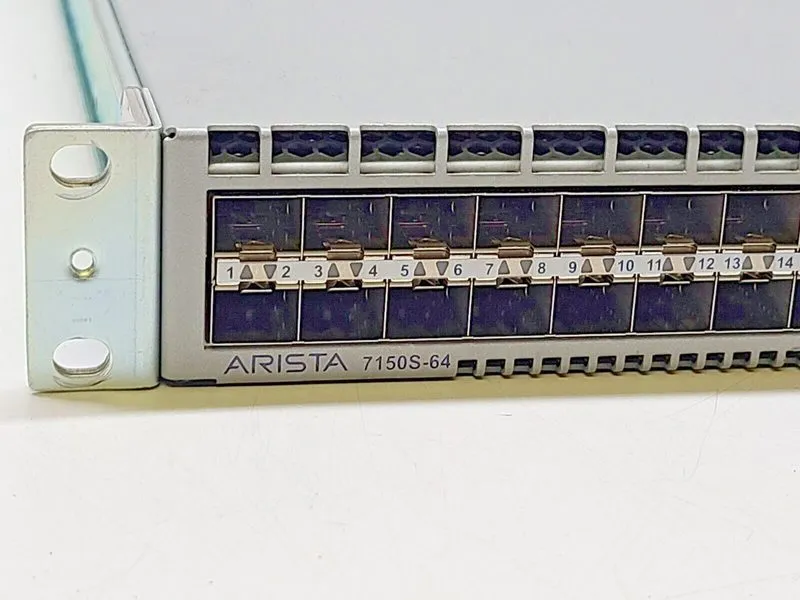 Коммутатор Arista DCS-7150S-64 48-Port 10GbE SFP+ 4x40GbE QSFP+ Switch Powers On — фото лота 2