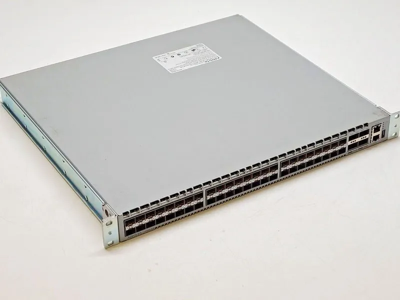 Коммутатор Arista DCS-7150S-64 48-Port 10GbE SFP+ 4x40GbE QSFP+ Switch Powers On — фото лота 4
