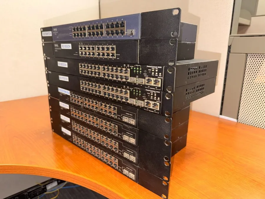 Коммутатор Dell PowerConnect 2624 / 2716 / 2724 / 3424 Rackmount Switches
