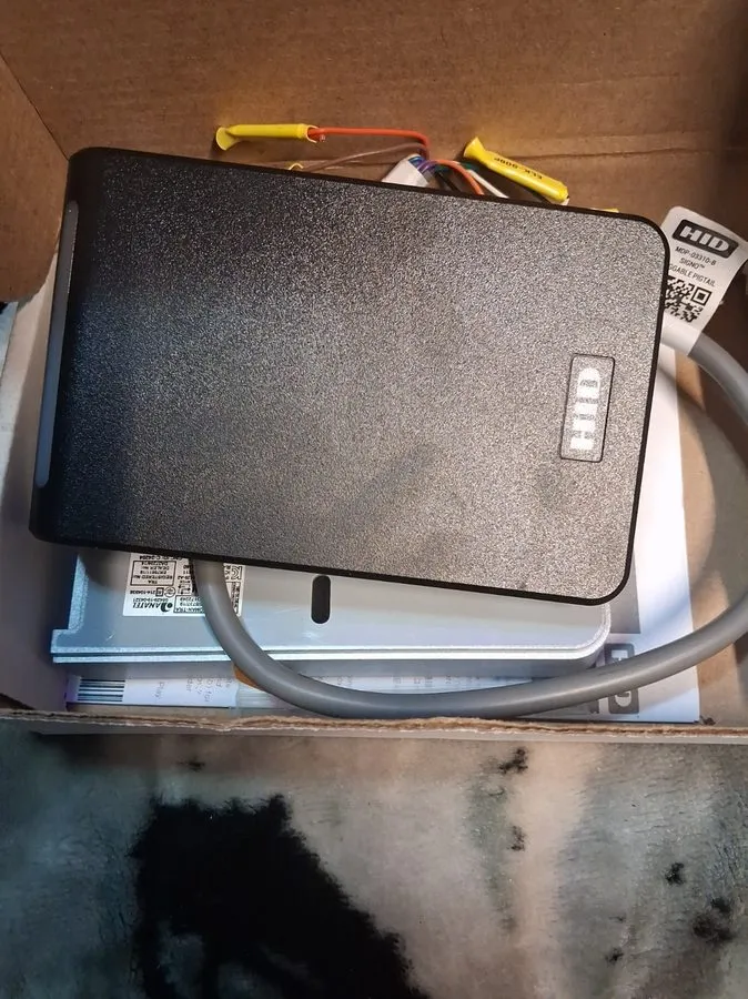 Оборудование видеонаблюдения HID Signo er 40 Black. 40NKS-T0-00000