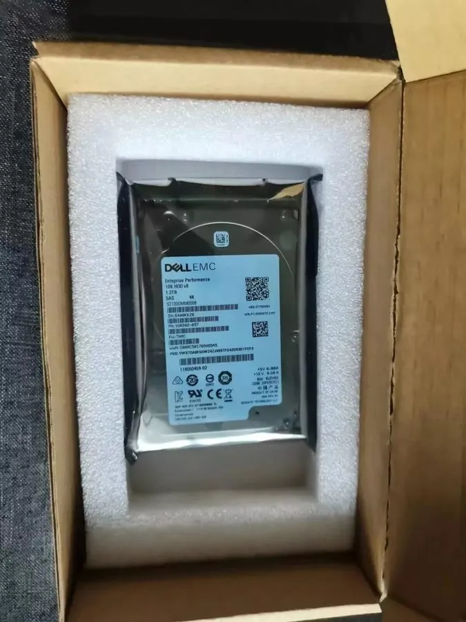 Жёсткий диск NewEMC UNITY 005051635 005051632 1.2TB 10K 12Gb 2.5" SAS HDD 005053