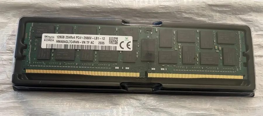 Модуль памяти SK Hynix HMABAGL7C4R4N-VN 128GB 2S4Rx4 PC4-2666V-LB1-12 DDR4 LRDIM