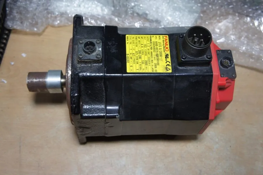 Серводвигатель Fanuc A06B-0075-B303 AC Servo Motor 1.2kw 153V 2000rpm