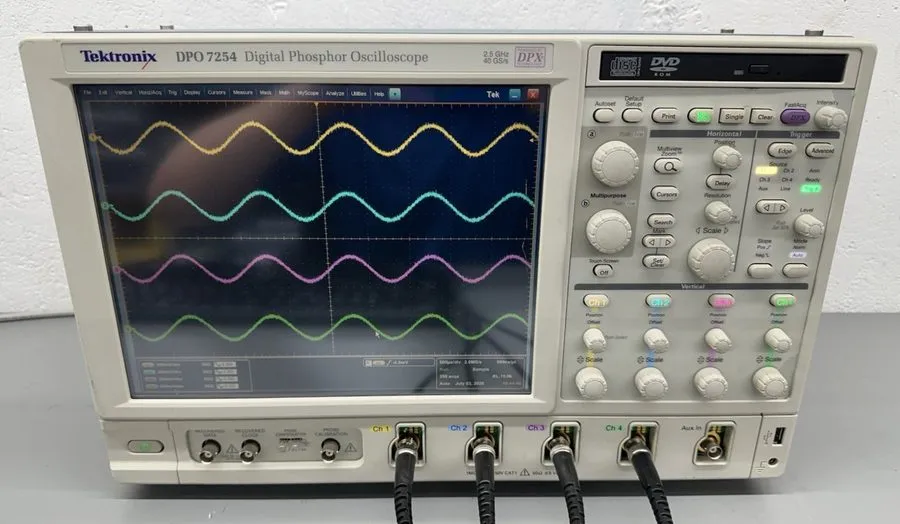 Осциллограф Tektronix DPO7254 Digita/l Phosphor Oscilloscope, 40GS/s 2.5GHz 4CH