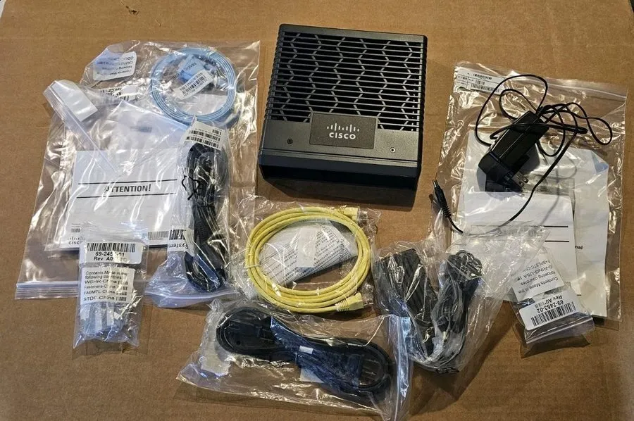 Маршрутизатор Cisco C819H-K9 Router