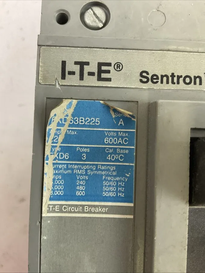 Автоматический выключатель I-T-E Siemens Sentron FXD63B225 225A 3 Pole 600VAC Ci