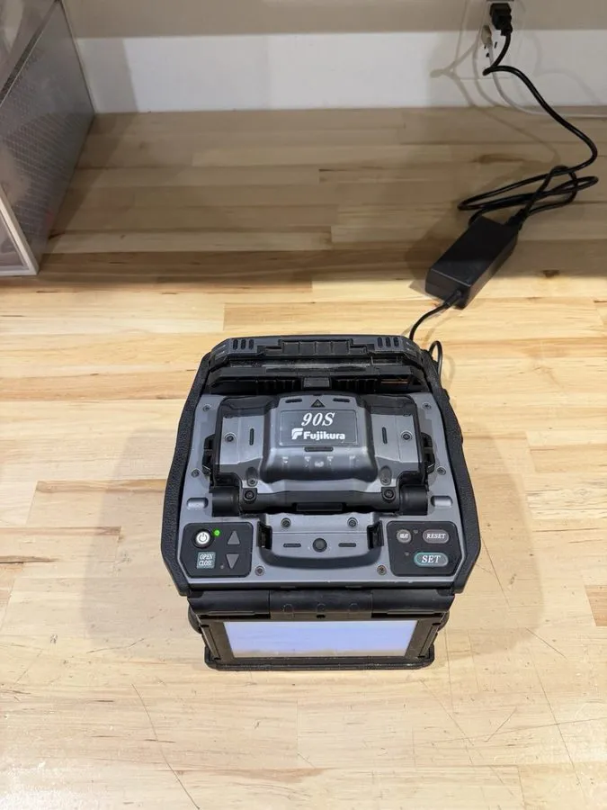 Сварочный аппарат Fujikura 90S Fiber Optic Fusion Splicer Arc Splicing Machine