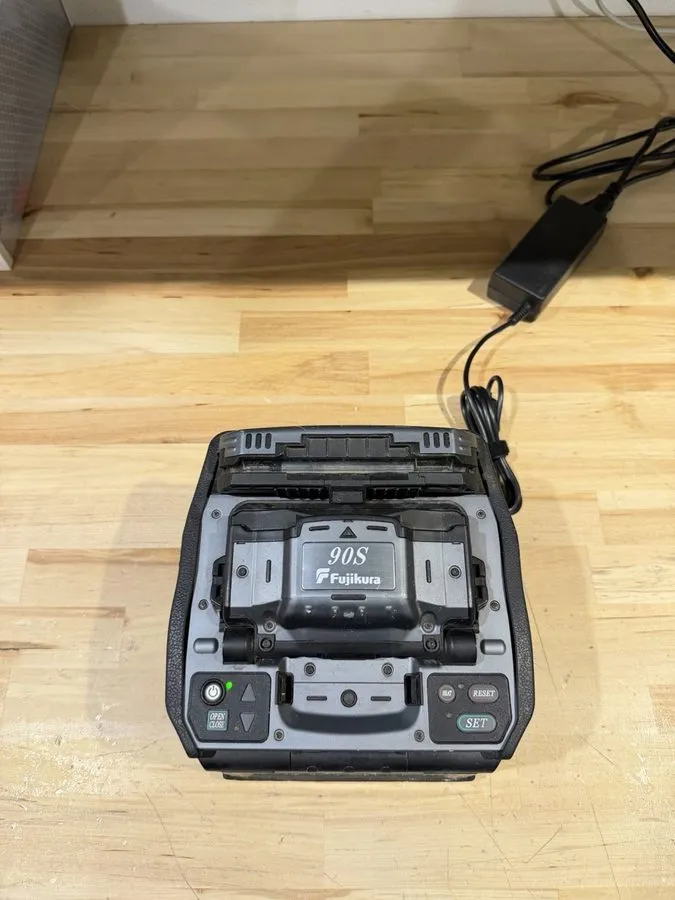 Сварочный аппарат Fujikura 90S Fiber Optic Fusion Splicer Arc Splicing Machine — фото лота 2