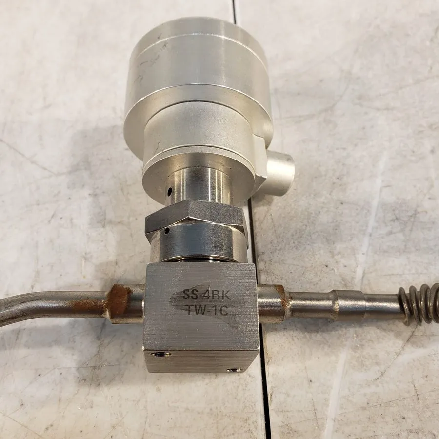 Клапан Nupro Swagelok SS-4BK V51 T Stainless Steel Bellows Sealed Valve