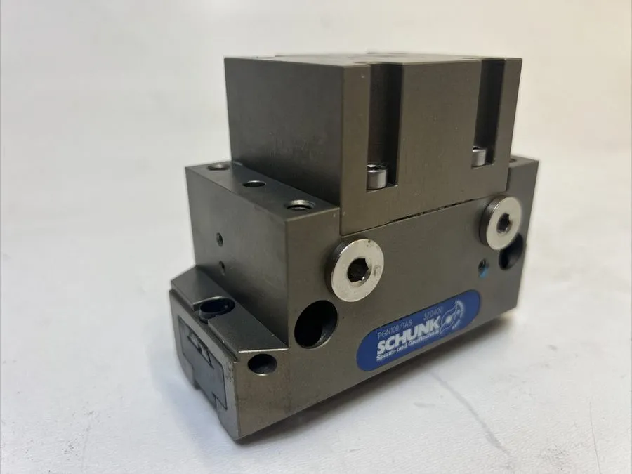 Робот Schunk PGN100/1AS 2 Jaw Parallel Gripper 370402