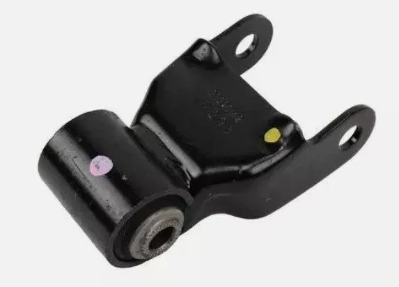 Такелажная скоба GM 23286142 Rear Spring Shackle — фото лота 1