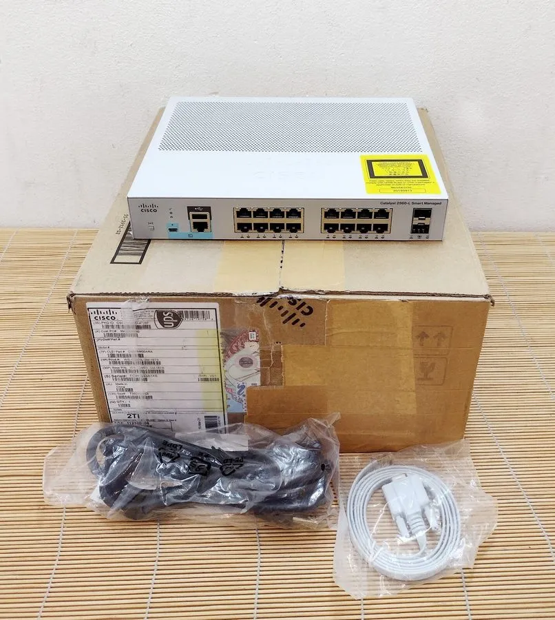 Коммутатор Cisco WS-C2960L-SM-16TS 16 port 10/100/1000 Switch