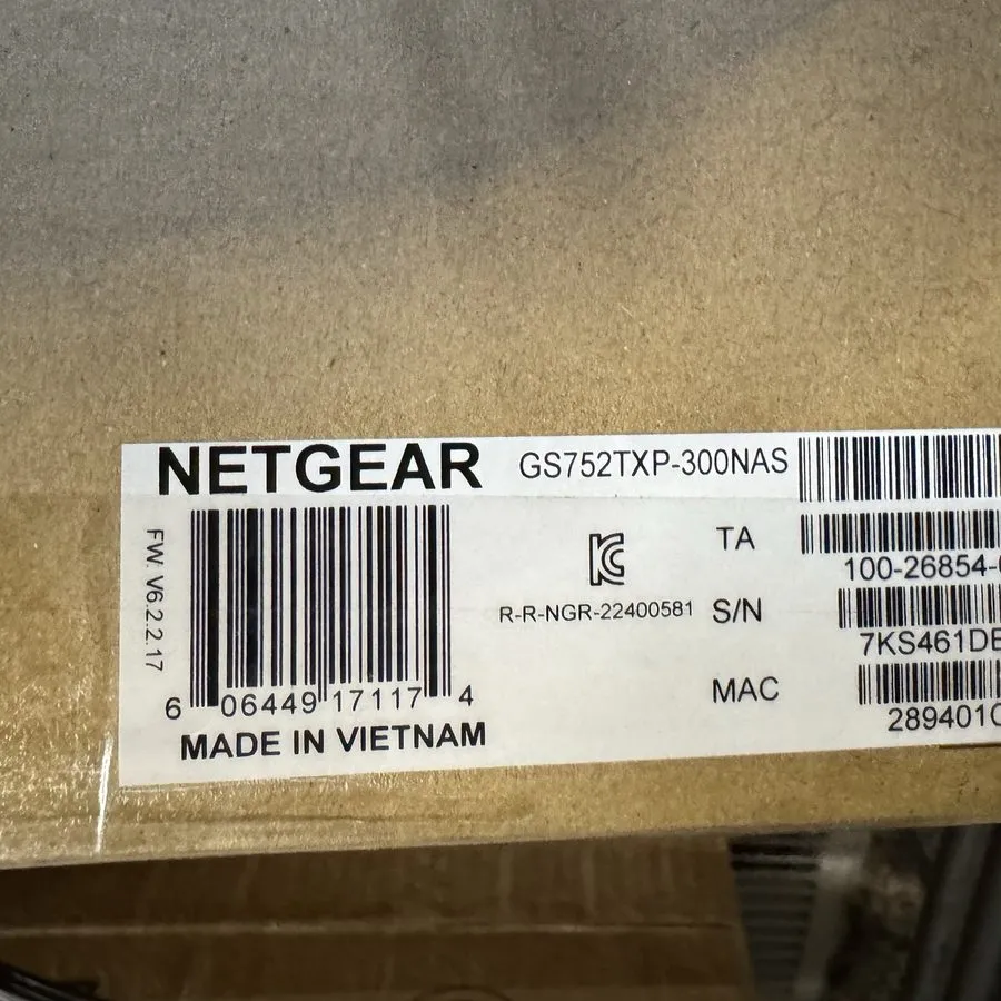 Коммутатор NETGEAR GS752TXP v3 48-Port PoE Gigabit Smart Ethernet Switch