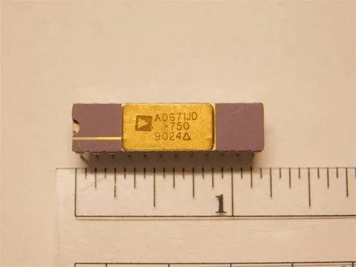 Микросхема Analog Devices AD671JD-750 Monolithic 12-Bit 2MHz A/D Converter IC 24